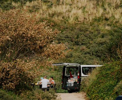 Kamperen in de duinen met gezin