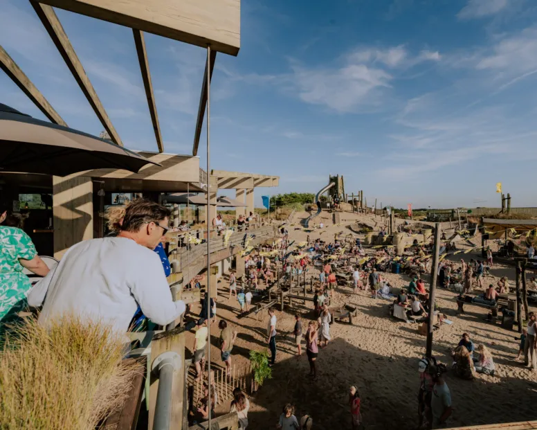 Borrelpop vanaf terras Gestrand