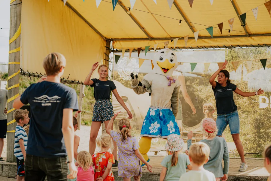 dansen met zep recreatie feest camping de lakens